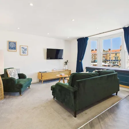 Host & - Cringle Stokesley